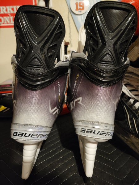 Senior Used Bauer Vapor Hyperlite Hockey Skates Regular Width Pro Stock Size 9.5