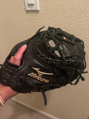 Mizuno Global Elite Catchers Mitt. Price Negotiable