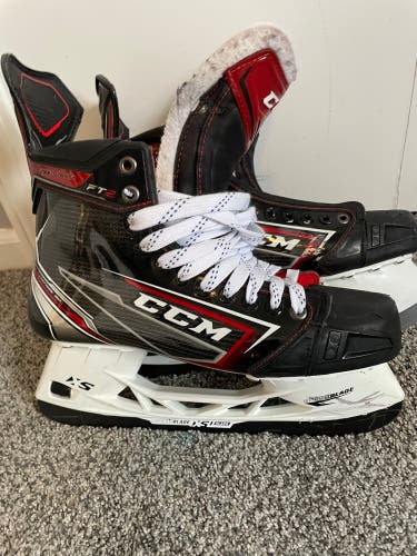 Senior CCM Regular Width  Size 9.5 JetSpeed FT2 Hockey Skates