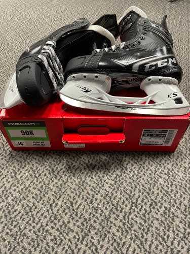 CCM Ribcore 90K size 8 regular width skate
