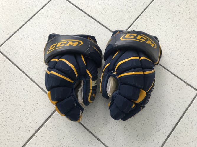 Michigan Wolverines CCM V08 Pro Stock Gloves 14"
