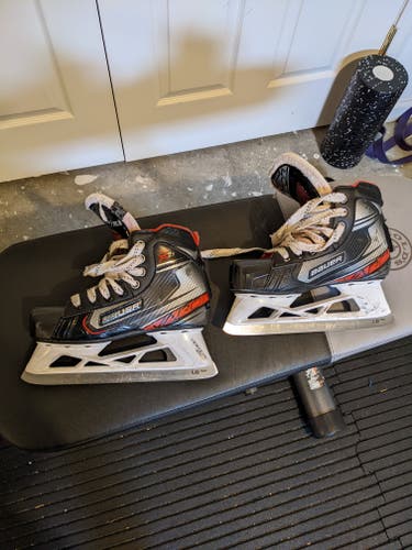 Junior Used Bauer Vapor X2.7 Hockey Goalie Skates Regular Width Size 3