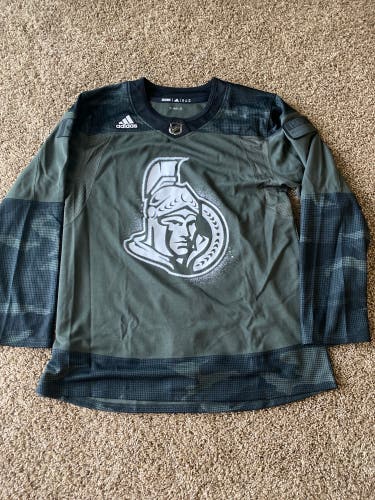 Ottawa Senators Blank Military jersey size 52