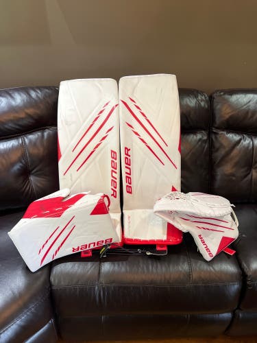Complete Goalie set (Bauer Vapor HyperLite M 34+)