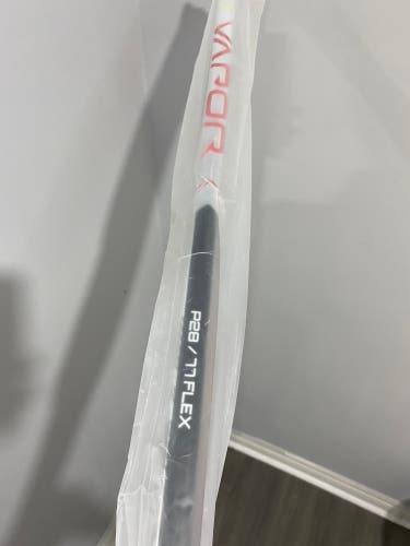 New Left Hand P28/77 Vapor Hyperlite Hockey Stick
