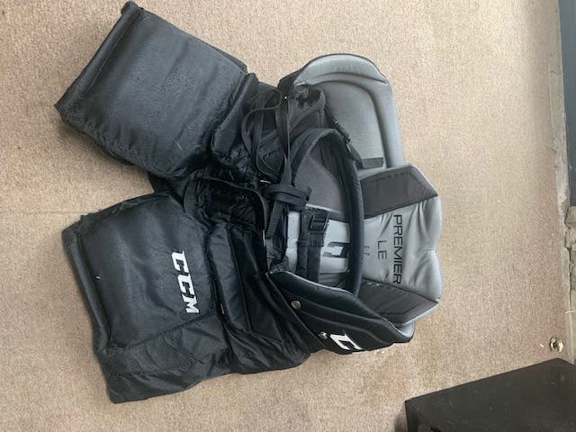 Senior Used Small CCM Premier le Hockey Goalie Pants