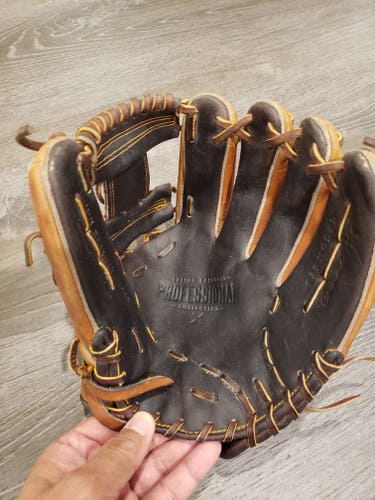 Used Easton Right Hand Throw Infield Professional Collection B21 Baseball Glove 11.5"