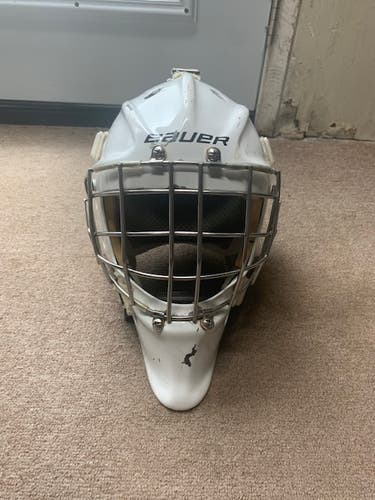 Senior Used Bauer 950X S/M Goalie Mask