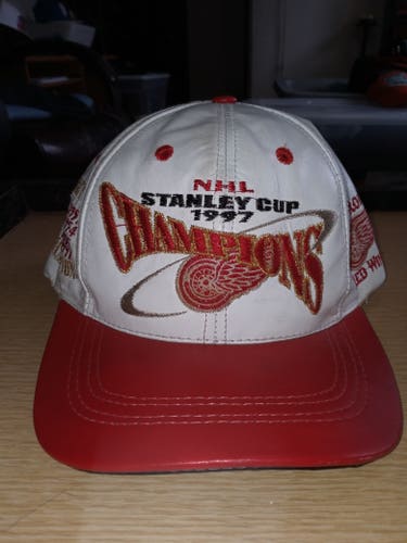 White Adult Men's Used Hat