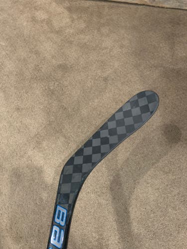 P28 Flex 65 Intermediate Right Handed  Nexus 2N Pro Hockey Stick