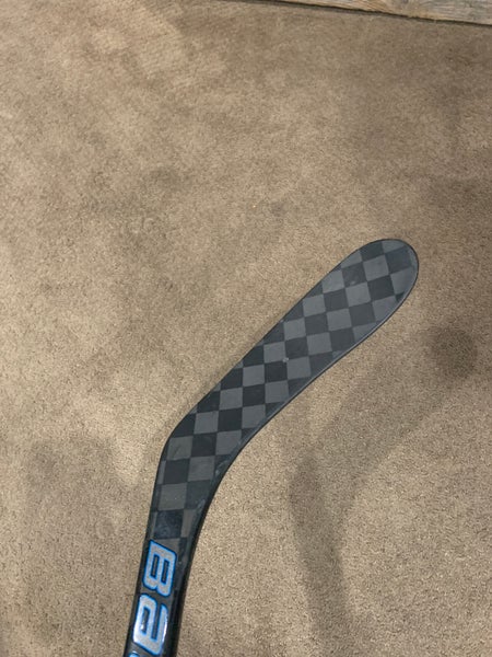 P28 Flex 65 Intermediate Right Handed Nexus 2N Pro Hockey Stick