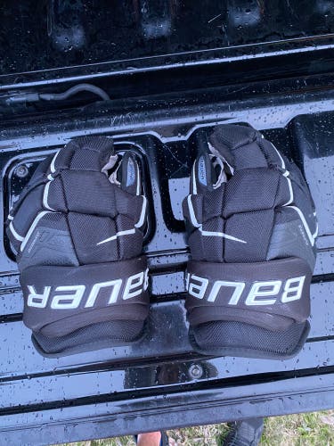 Bauer 15" Pro Stock Supreme Ultrasonic Gloves