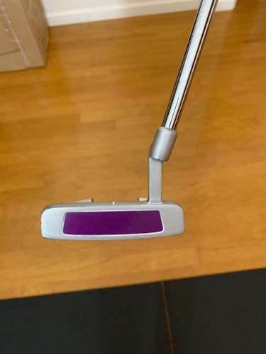 Women's Used Tour Edge Lady Edge Right Handed Mallet Putter 33"