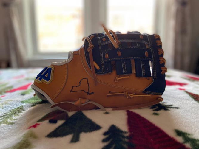 Brand New 44 Pro 1B Mitt