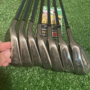 Tommy Armour 845s SilverScot Irons set (3-PW) Regular Graphite shafts No 5 Iron