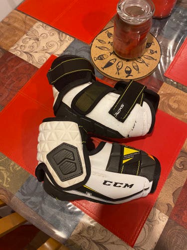 Medium CCM Tacks Pro Elbow Pads Pro Stock