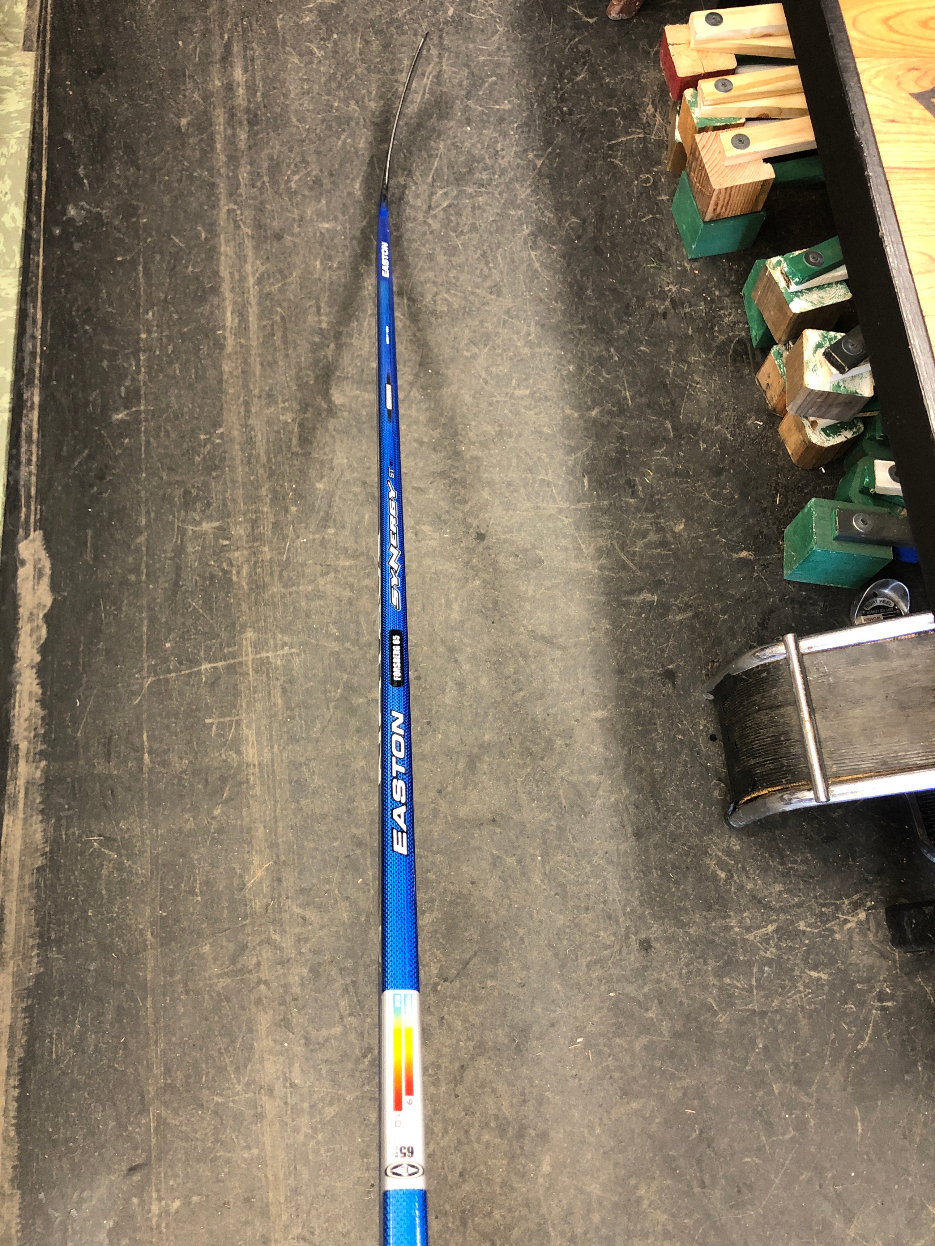 Original Left Handed Easton Synergy Grip Hockey Stick - MINT