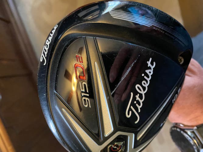 Used Men's Titleist Right Handed 915D2 Driver Stiff Flex 10.5 Loft