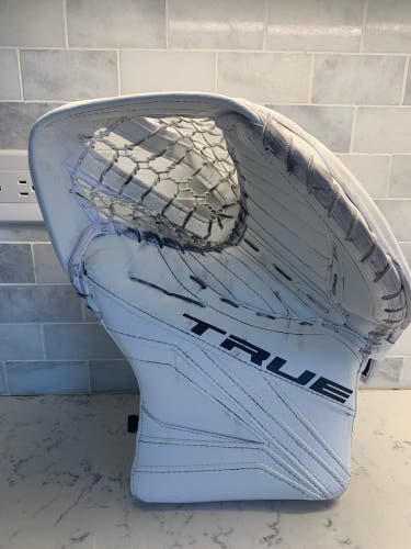 True hockey goalie glove