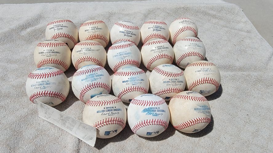 Used Rawlings Official Major League Baseballs 18 Pack