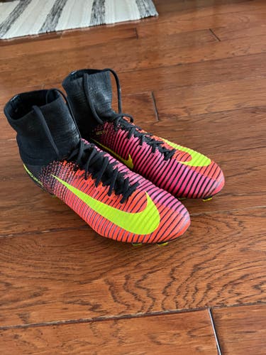 Like New Used Size Men's 10.5 (W 11.5) Molded Cleats Nike Mercurial Superfly Cleats