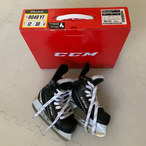 CCM Tacks 9040 Size 12 D Hockey Skates