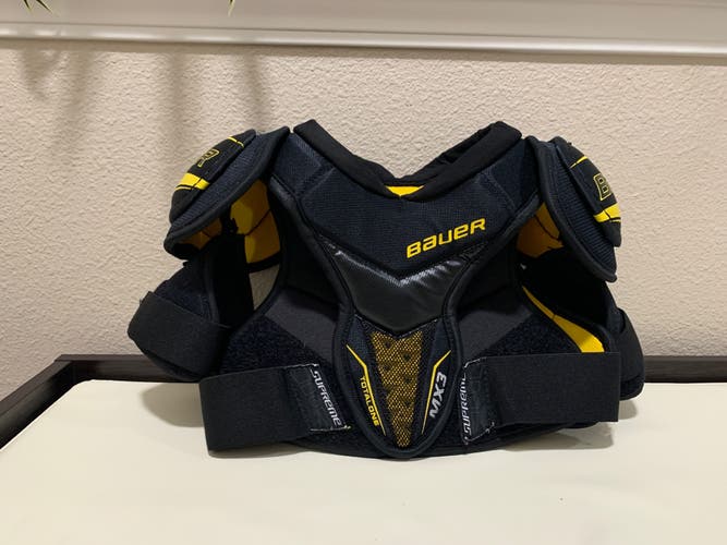Youth Medium Bauer Supreme MX3 Shoulder Pads