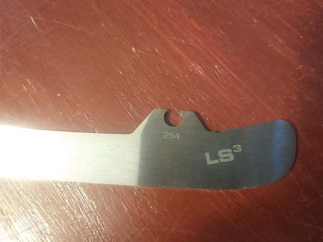 New Bauer LS3 254 mm, size 6