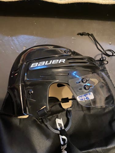New Medium Bauer 4500 Helmet