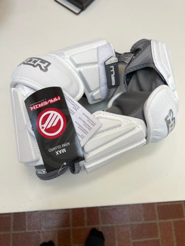 New Medium Maverik Max Arm Pads - Long