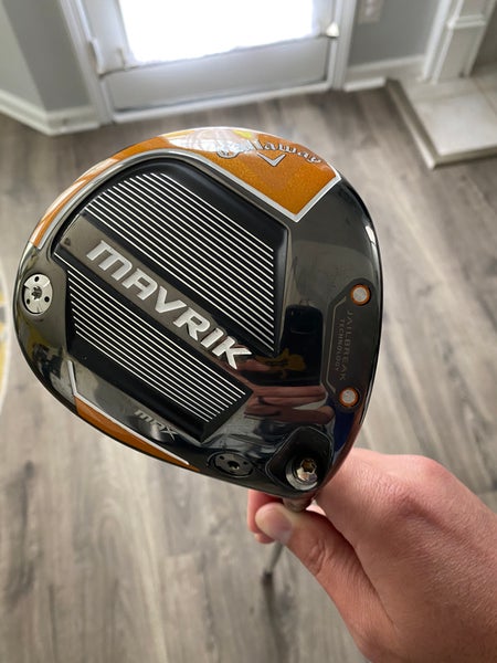 Men's Right Handed Stiff Flex 10.5 Loft Mavrik MAX Driver W/ 2 Shafts, Headcover And Tool
