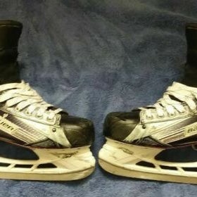 Taylor Hall game-worn Bauer Vapor 1X skates (New Jersey Devils) #9 and NJ decals