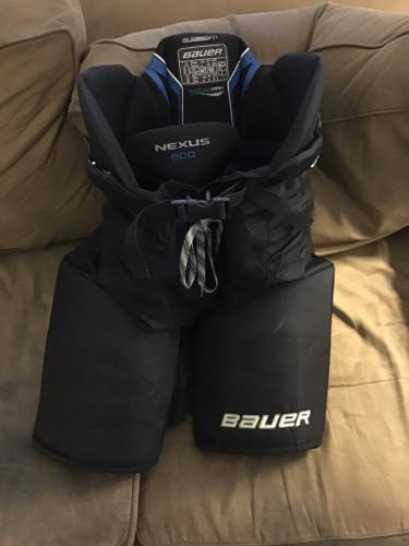 Senior Medium Bauer  Nexus 800 Hockey Pants