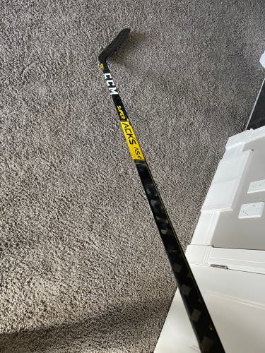 AS2 PRO Senior Right Handed Heel Pattern Hockey Stick