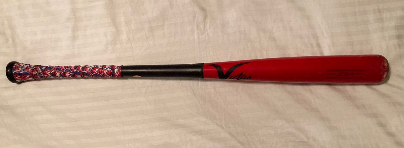 Used Victus Pro Reserve Maple Wood Bat JC24 (-3) 30 oz 33"
