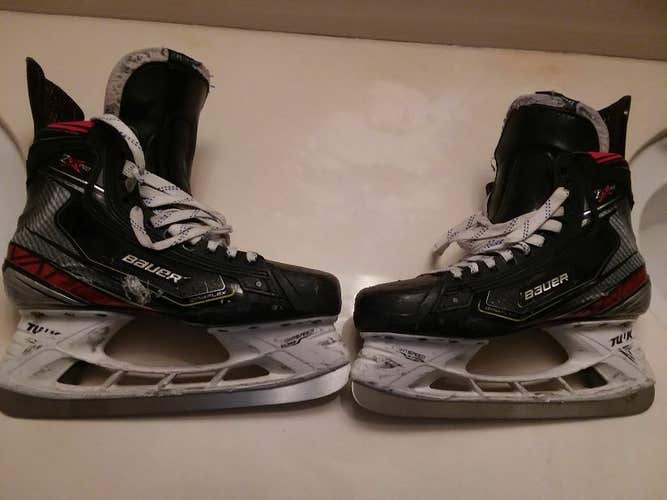 AHL Tucson Roadrunners Michael Bunting game-worn Bauer Vapor 2X Pro skates (2020-21 season)