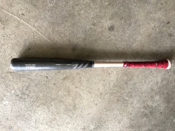 Used Marucci Wood AM22 Bat (-3) 28 oz 31"