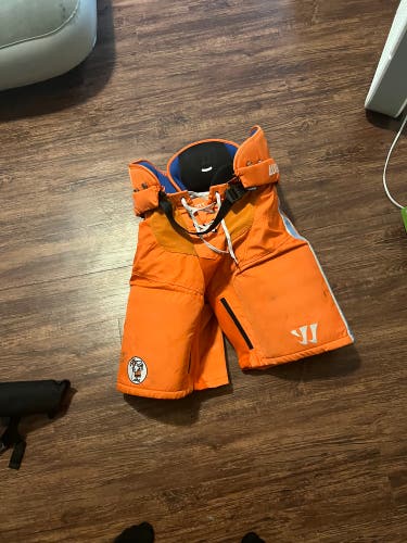 Warrior size L hockey pants