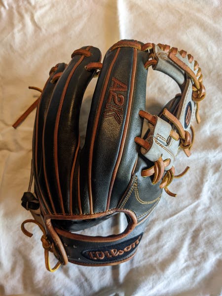 Wilson A2K DP15 GM Pedroia Game Spec | SidelineSwap | Buy and Sell