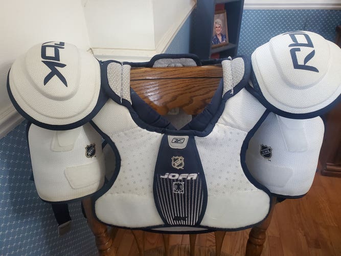 Used Senior Large Reebok 5K Shoulder Pads Pro Stock