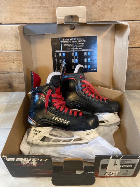 Senior Bauer Regular Width Size 7.5 Vapor X600 Hockey Skates