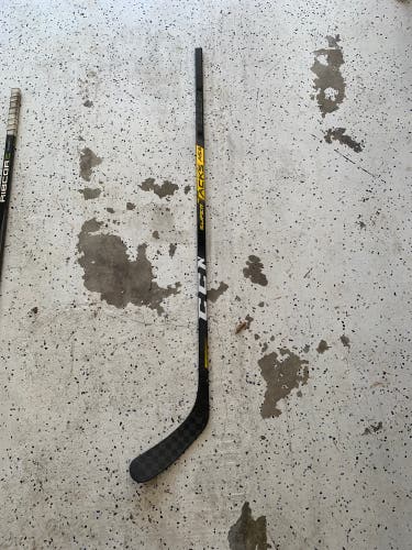 Refurbished Pro Stock RH CCM Super Tacks AS2 Pro 75 Flex V01