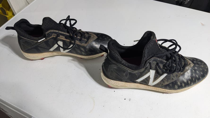 Black Adult Men's Used Size 10 (Women's 11) Molded Cleats New Balance Compv1