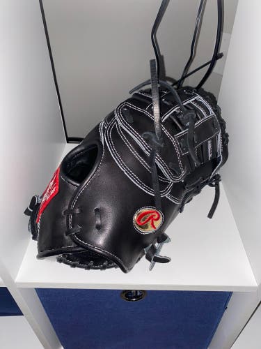 READY TO SHIP Freddie Freeman 1B mitt 12.25