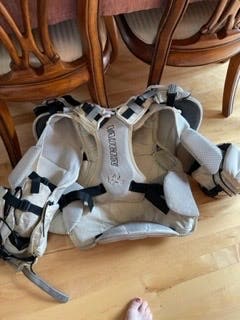 Used Medium Vaughn Velocity V7 XF Pro Carbon Goalie Chest Protector Pro Stock