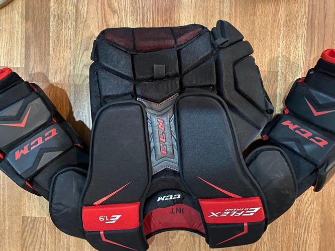Used Medium CCM Axis 1.9 Goalie Chest Protector