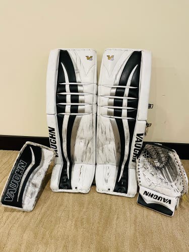 36+2 Vaughn V6 Custom Goalie Set (BCHL Used 2021)