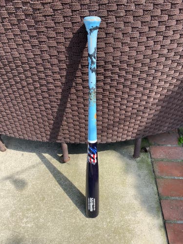Wood (-3) 29 oz 32" LINDY12 Bat