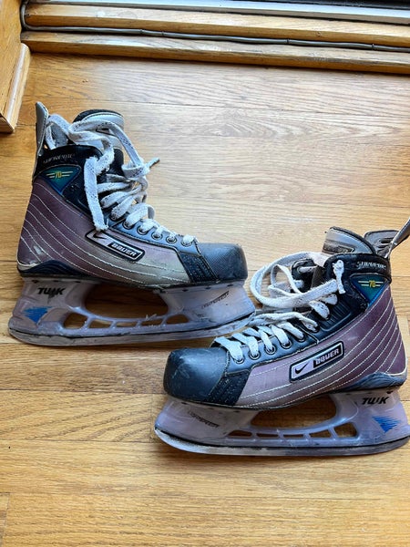 Senior Used Bauer Supreme 70 Hockey Skates Regular Width Size 9.5D