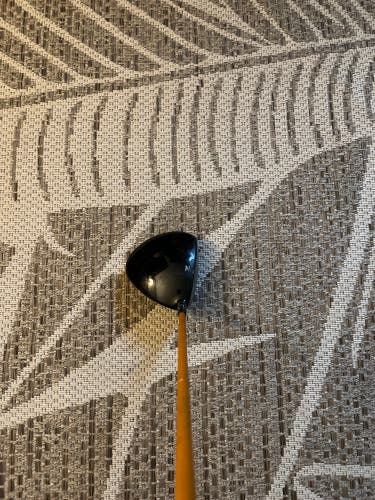 Men's Left Hand Stiff Flex 8.5 Loft 907D1 Driver